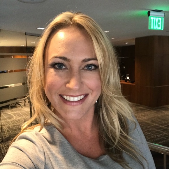 Meet your Posher, Marissa - Picture 2 of 2